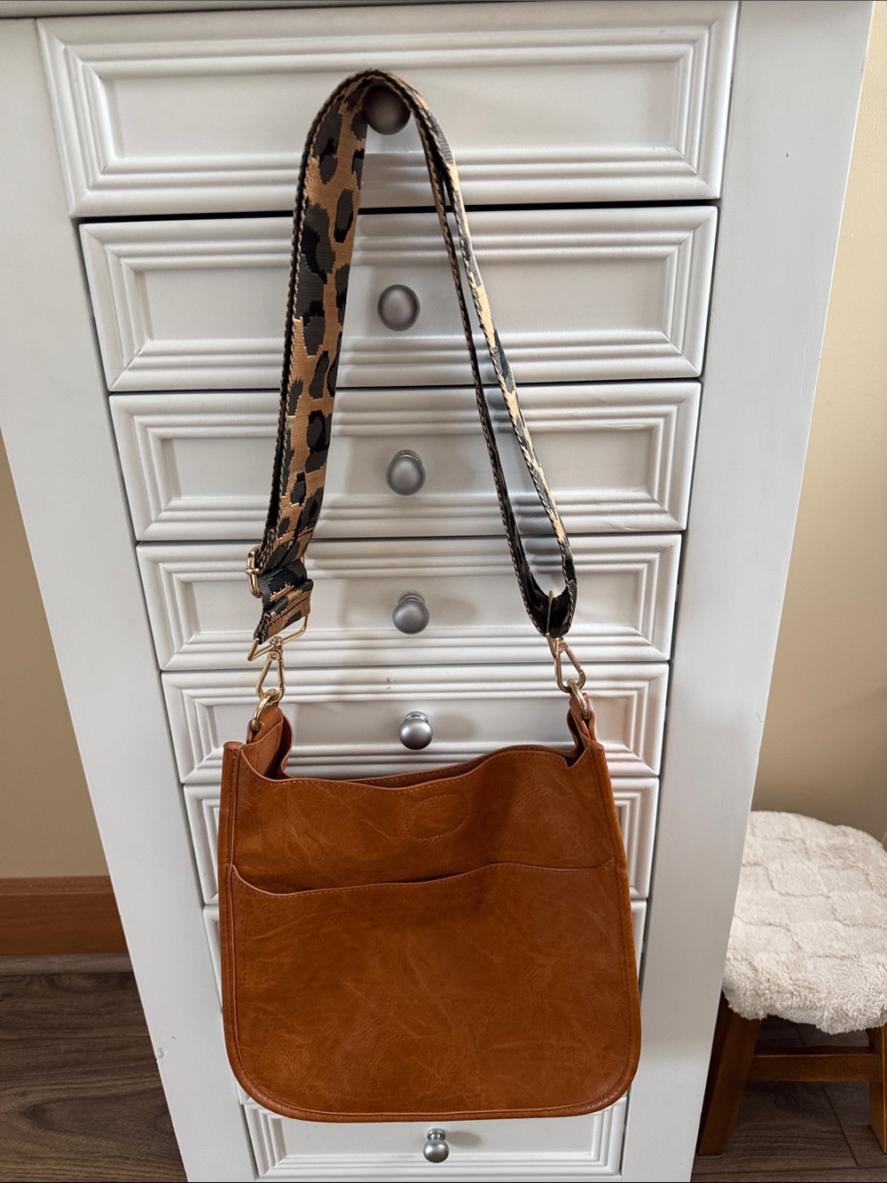Ahdorned Crossbody Purse